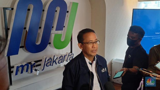 Direktur Utama MRT Jakarta Tuhiyat menegaskan pihaknya belum akan menaikkan tarif dan bakal menerapkan tarif yang ada saat ini. Alasannya karena panjang MRT saat ini belum terlampau jauh. (CNBC Indonesia/Ferry Sandi)