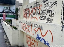 4 Bahan Ini Bisa Hapus Coretan Cat Semprot di Tembok dan Bahan Logam