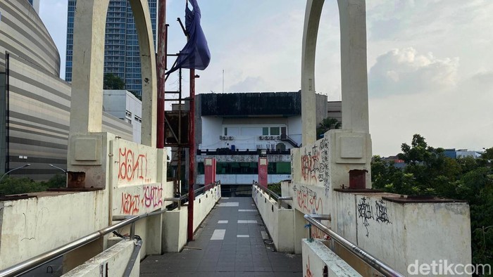 Fasum di Kota Surabaya Dipenuhi Vandalisme