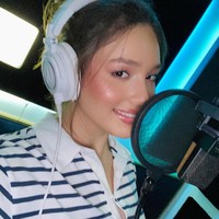 Frida Sofía Guzmán Muñoz memang dikenal sebagai penyanyi dan model. Latar belakangnya sebagai bagian dari keluarga El Chapo membuatnya sering jadi sorotan.  Foto: Instagram @fridaguzmanofficial