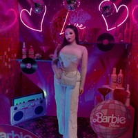 Setelah jadi penyanyi, Frida menghabiskan banyak waktu di Amerika Serikat. Tampaknya ia ingin mencoba mengembangkan karier di negara lain.  Foto: Instagram @fridaguzmanofficial