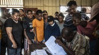 Pemilu bagi masyarakat Asmat bukan hanya untuk menentukan siapa yang akan memimpin bangsa dan negara ini. Akan tetapi juga sebagai upaya memperkuat fondasi demokrasi Indonesia secara menyeluruh.