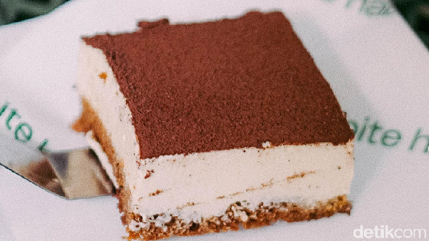Habite Baked, toko pastry unik di tengah Pasar Dinoyo Malang.