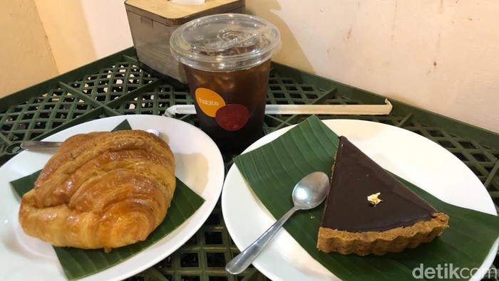 Habite Baked, toko pastry unik di tengah Pasar Dinoyo Malang.
