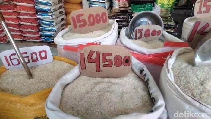 Harga beras di Palopo mengalami kenaikan.