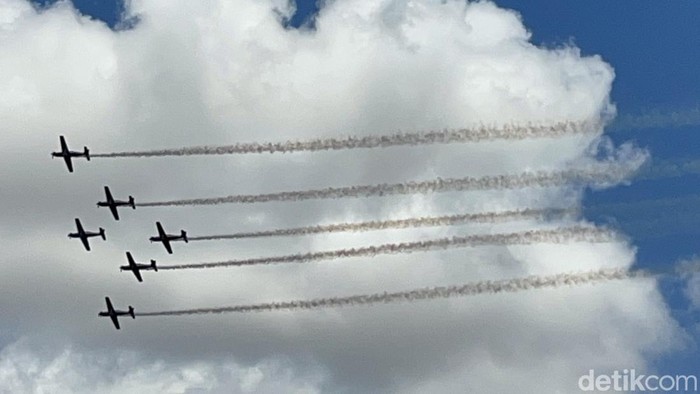 Jupiter Aerobatic TNI AU Gebrak Langit Singapura