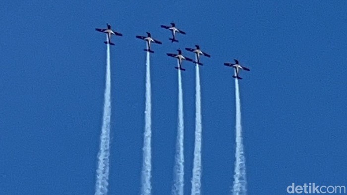 Jupiter Aerobatic TNI AU Gebrak Langit Singapura