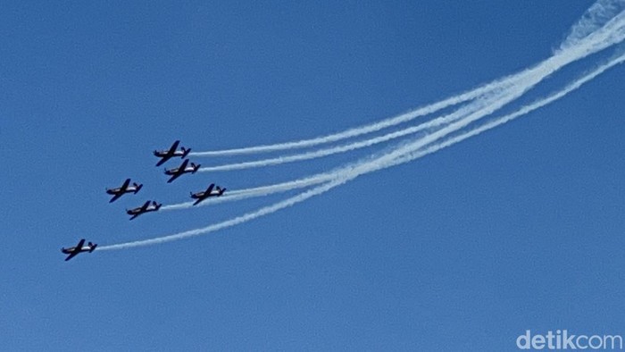 Jupiter Aerobatic TNI AU Gebrak Langit Singapura Jupiter Aerobatic TNI AU Gebrak Langit Singapura