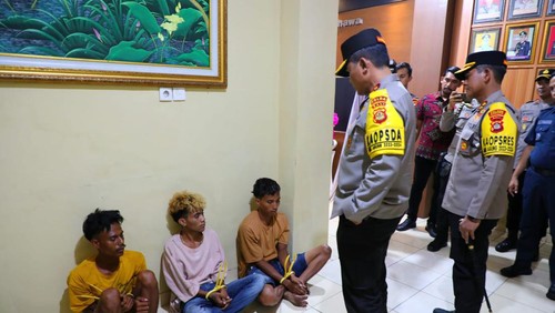 Kapolda Bali Irjen Pol Ida Bagus Kade Putra Marendra mendatangi Mapolres Badung, Selasa (20/2/2024). (Dok Polda Bali)