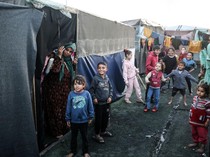 Keceriaan Anak-anak Palestina di Tenda Pengungsian