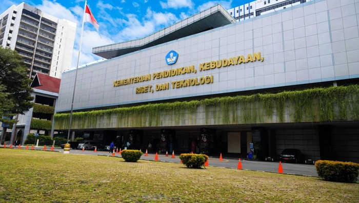 Kemdikbud Ingatkan PTN Bijak Tetapkan UKT