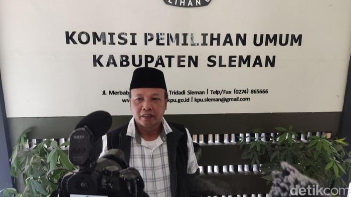 Ketua KPU Kabupaten Sleman, DIY, Ahmad Baehaqi, Selasa (20/2/2024).