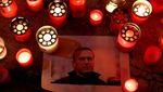 Lilin dan Bunga Duka Cita untuk Alexei Navalny