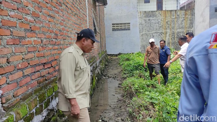 Lokasi semburan yang menghebohkan warga Porong, Sidoarjo.