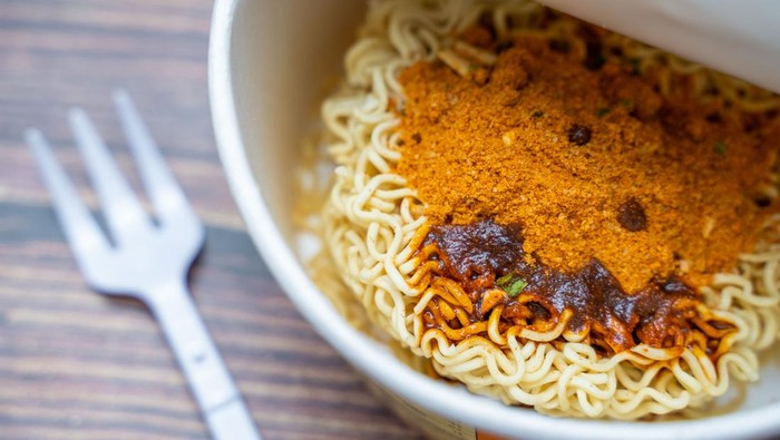 Reviewer mie instan asal Korea Selatan