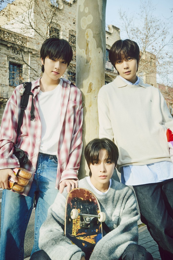 Potret Sakuya, Riku, dan Ryo untuk debut NCT WISH.