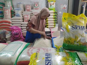 Gelar Operasi Pasar, Bulog Gelontorkan Beras 10 Ton Per Hari di Magelang