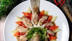 Resep Peacock Style Steamed Fish, Sajian Ikan Spesial