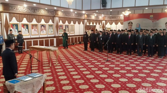 Pelantikan ratusan eselon III dan IV Pemprov Jambi