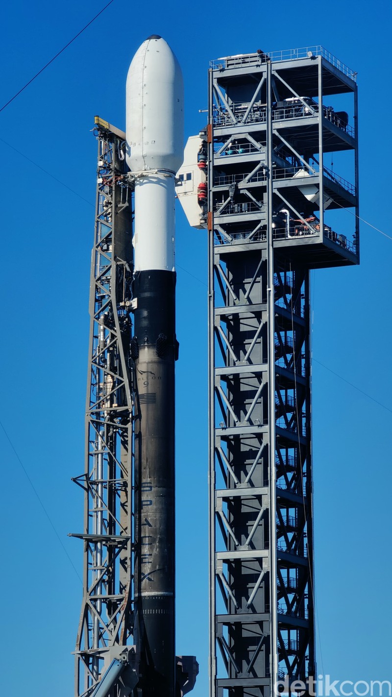 Peluncuran Satelit Merah Putih