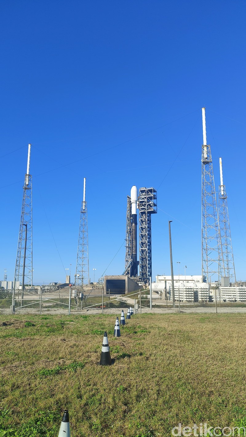 Peluncuran Satelit Merah Putih