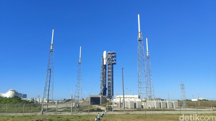 Peluncuran Satelit Merah Putih