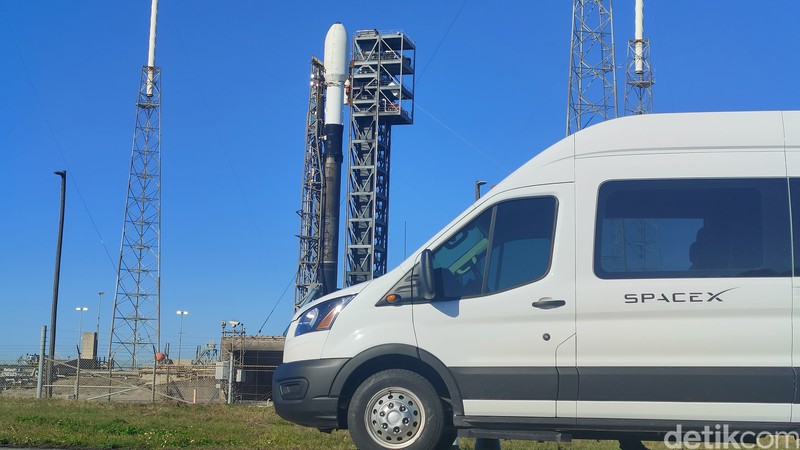 Peluncuran Satelit Merah Putih