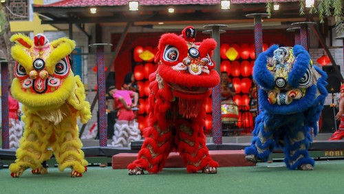 Pertunjukan Barongsai saat perayaan Cap Go Meh.