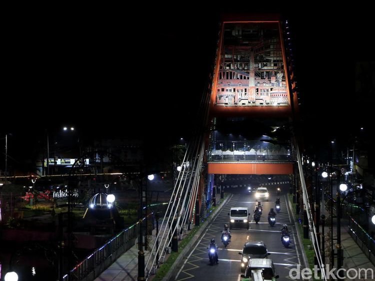Potret Jembatan di Surabaya yang Instagramable