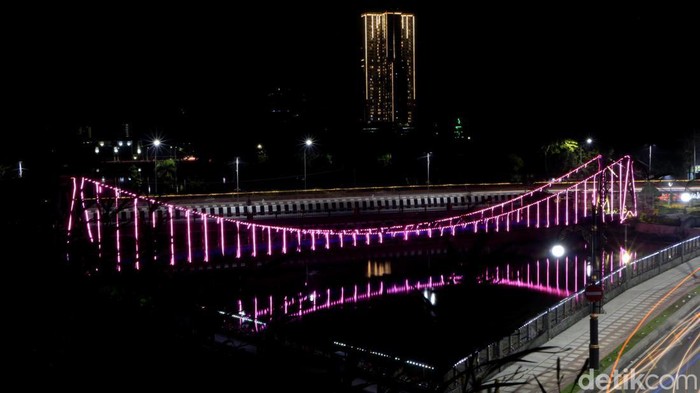 Potret Jembatan Sawunggaling Surabaya