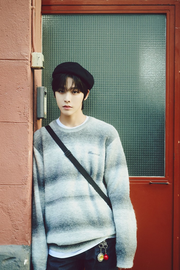 Foto Riku untuk debut NCT WISH.