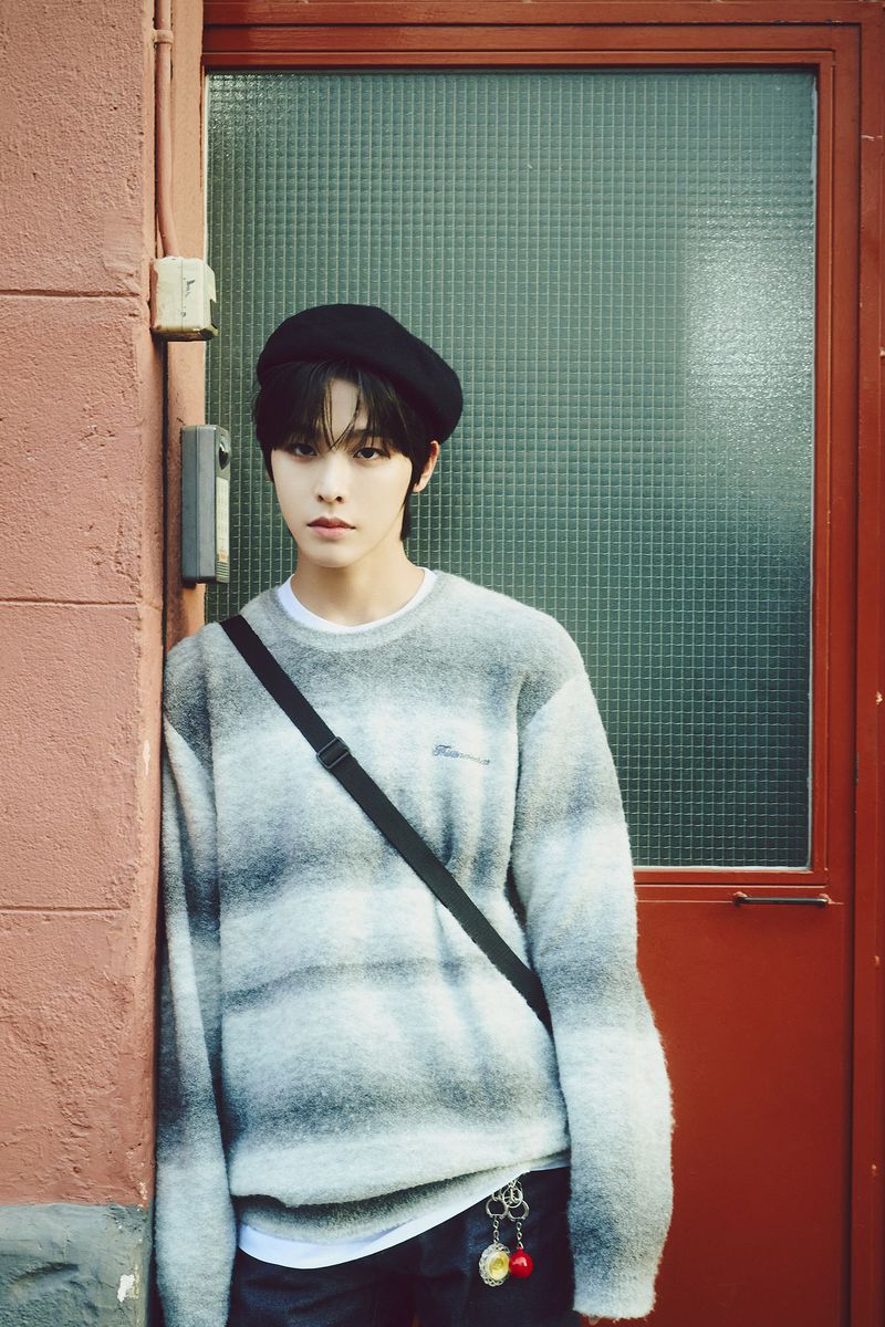Foto Riku untuk debut NCT WISH.
