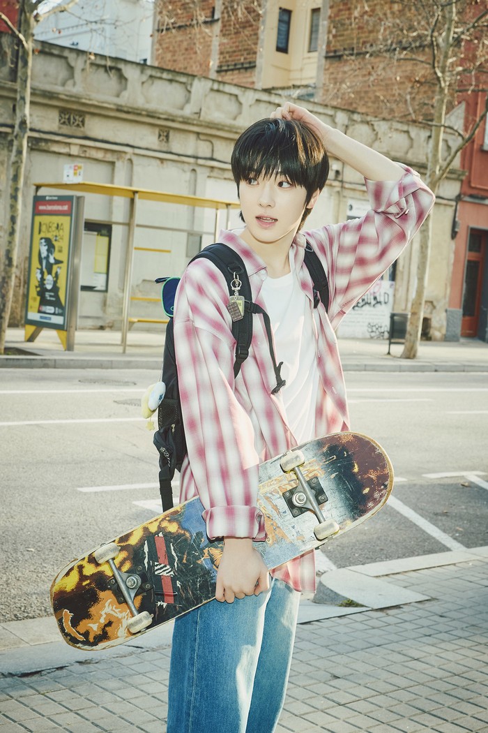 Foto Sakuya untuk debut NCT WISH.