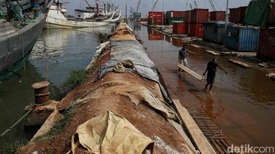 Siaga Banjir Rob di Pesisir Utara Jakarta