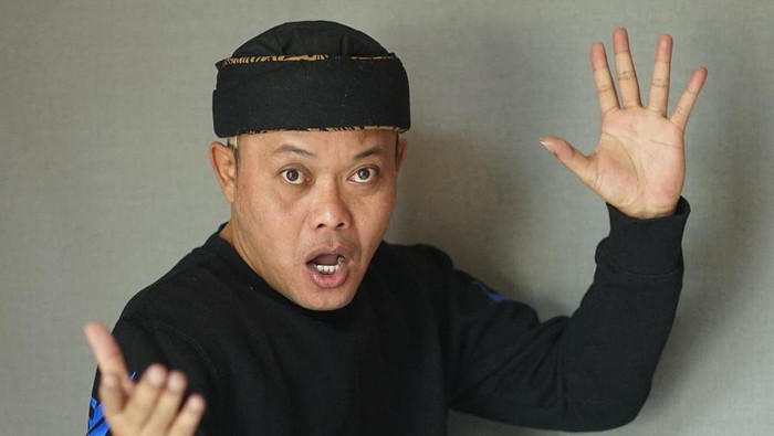 Foto Sule atau Entis Sutisna.