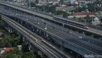 Pengumuman tersebut ditulis resmi di instagram @official.jmtransjawa, dikutip Senin (19/2/2024) yang berbunyi Berdasarkan Keputusan Menteri Pekerjaan Umum dan Perumahan Rakyat Nomor: 250/KPTS/M2024 dalam waktu dekat akan diberlakukan penyesuaian tarif Ruas Jalan Tol Jakarta-Cikampek dan Jalan Layang Mohamed Bin Zayed,.