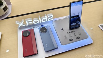 Berikutnya ada Vivo X Fold2, ponsel layar lipat yang baru diluncurkan tahun lalu. Foto: Virgina Maulita Putri/detikINET