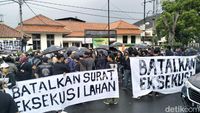 Tolak Putusan Eksekusi Lahan, Warga Dago Elos Geruduk PN Bandung