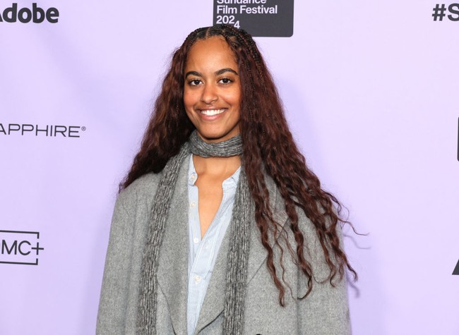 Mengantisipasi nama besar Malia Obama, para penonton yang telah menyaksikan The Heart pun mendapati nama lain dalam kredit film. Malia ternyata mengganti nama belakang dari ayahnya dan memakai nama tengahnya saja.  Foto: Getty Images/Dia Dipasupil