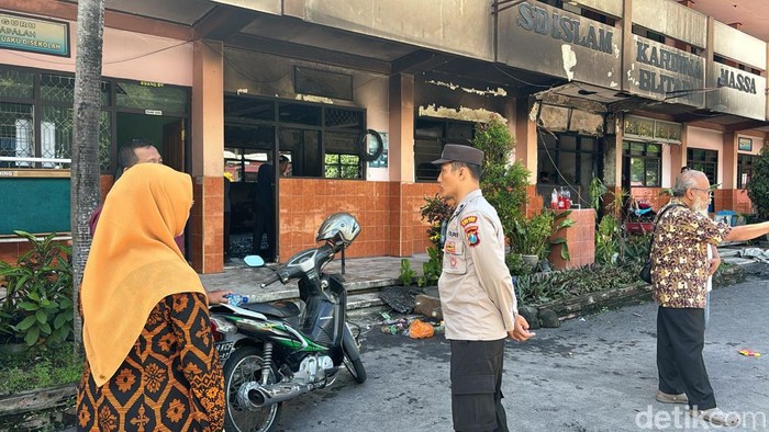 2 Ruangan Gedung SD di Blitar Hangus Terbakar, Siswa Belajar di Rumah