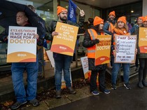 Dokter di Wales Mogok 3 Hari Tuntut Gaji Naik