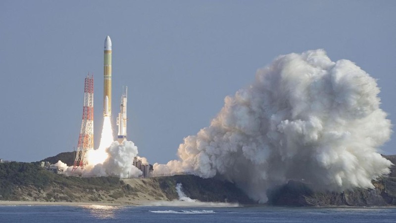 A second test model of H3 rocket lift off from the launching pad at Tanegashima Space Center on the southwestern island of Tanegashima, Kagoshima Prefecture, Japan February 17, 2024, in this photo taken by Kyodo. Mandatory credit Kyodo via REUTERS ATTENTION EDITORS - THIS IMAGE WAS PROVIDED BY A THIRD PARTY. MANDATORY CREDIT. JAPAN OUT. NO COMMERCIAL OR EDITORIAL SALES IN JAPAN