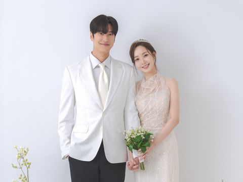 Foto pernikahan Park Min Young dan Na In Woo, pasangan drama Korea Marry My Husband
