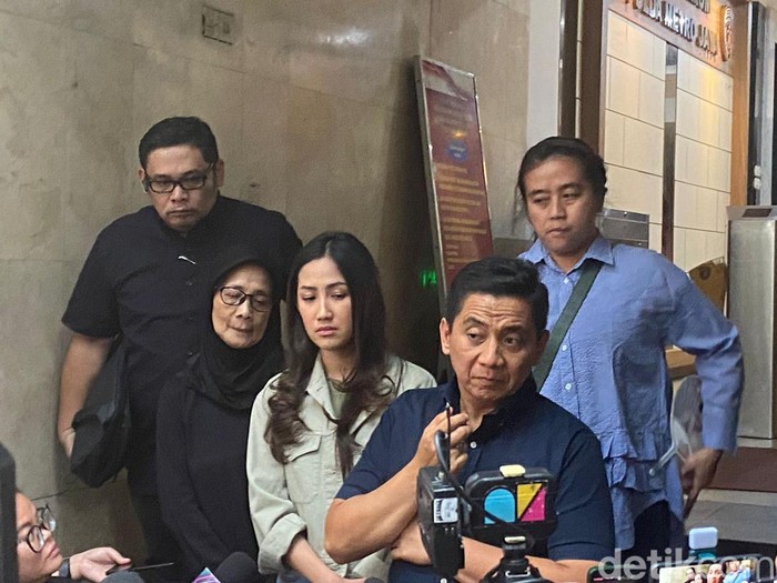 Ibunda Tamara Tyasmara, Ristia Aryuni kembali diperiksa terkait kematian cucunya, Dante (6) (Wildan N/detikcom)