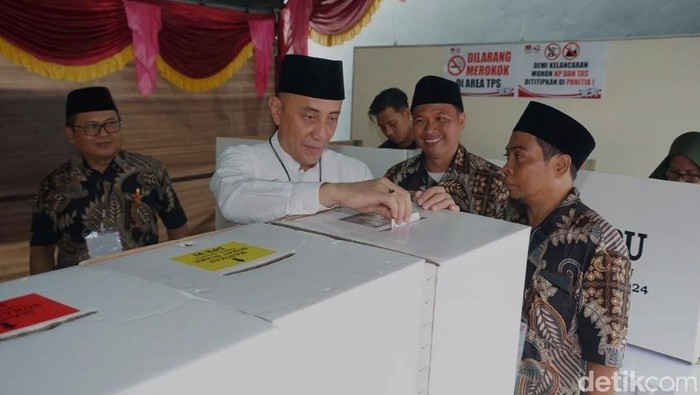 Ilustrasi. Pemungutan suara di TPS tempat PJ Bupati Bangkalan tinggal.
