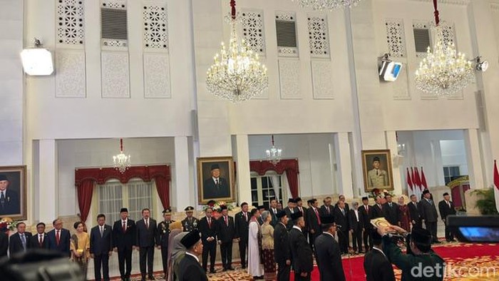 Jokowi Lantik Anggota Komisi Kejaksaan Periode 2024-2028. (Eva Safitri/detikcom)