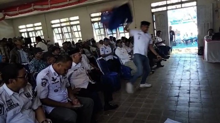 Kades Binuang di Bone ngamuk saat Musrenbang.