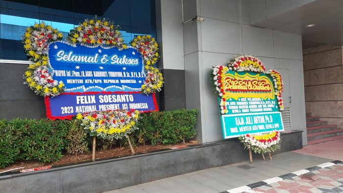 Karangan Bunga untuk AHY Menteri ATR
