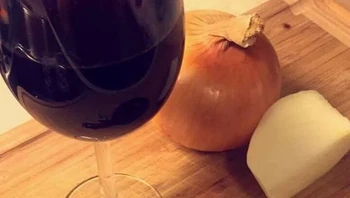 Beli teflon yang datang malah mainan. Foto: Brightside