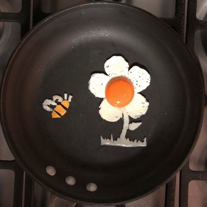 Keren! 10 Lukisan Kreatif dan Menarik Ini Dibuat dari Telur Goreng di Wajan Keren! 10 Lukisan Kreatif dan Menarik Ini Dibuat dari Telur Goreng di Wajan